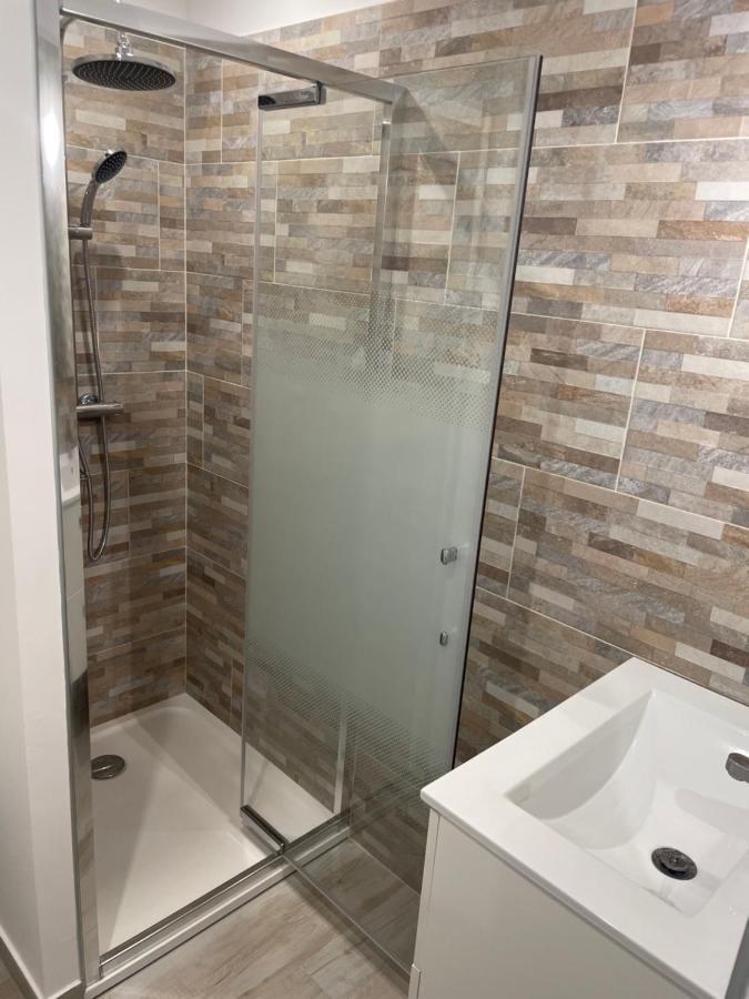 Appartement Pieds Dans L'Eau Vue Mer Bormes Les Mimosas Extérieur photo