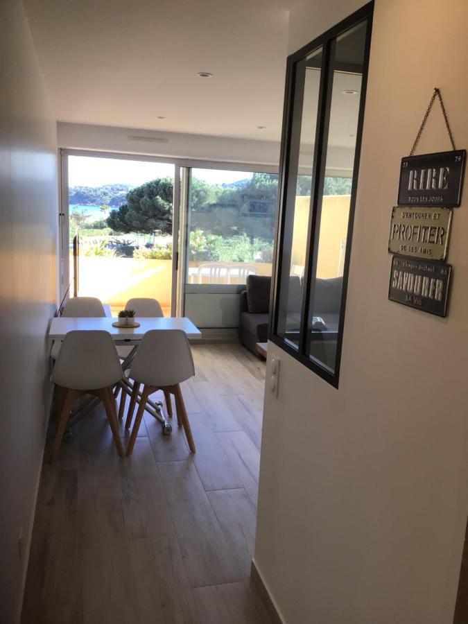 Appartement Pieds Dans L'Eau Vue Mer Bormes Les Mimosas Extérieur photo